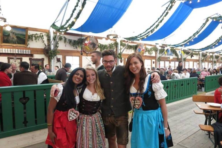 What to Wear and What Not to Wear to Oktoberfest in Munich 2024