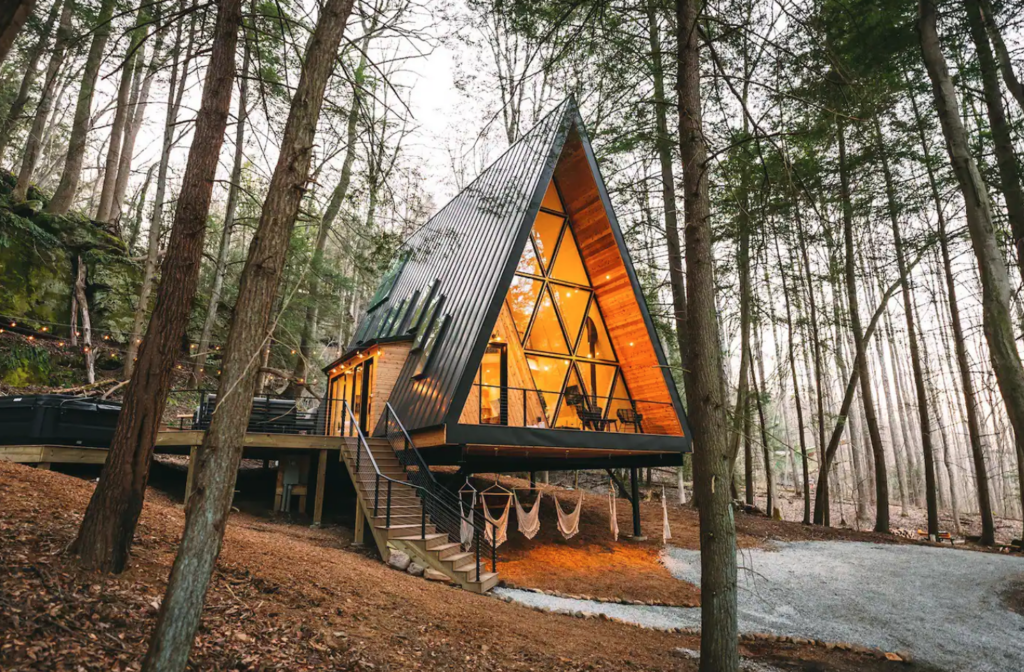A Frame House In Ohio Is One of The Most Unique Places To Stay In the US.